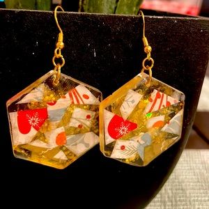 XMAS Handmade Festive Medium Holiday Earrings Gold Hexagon